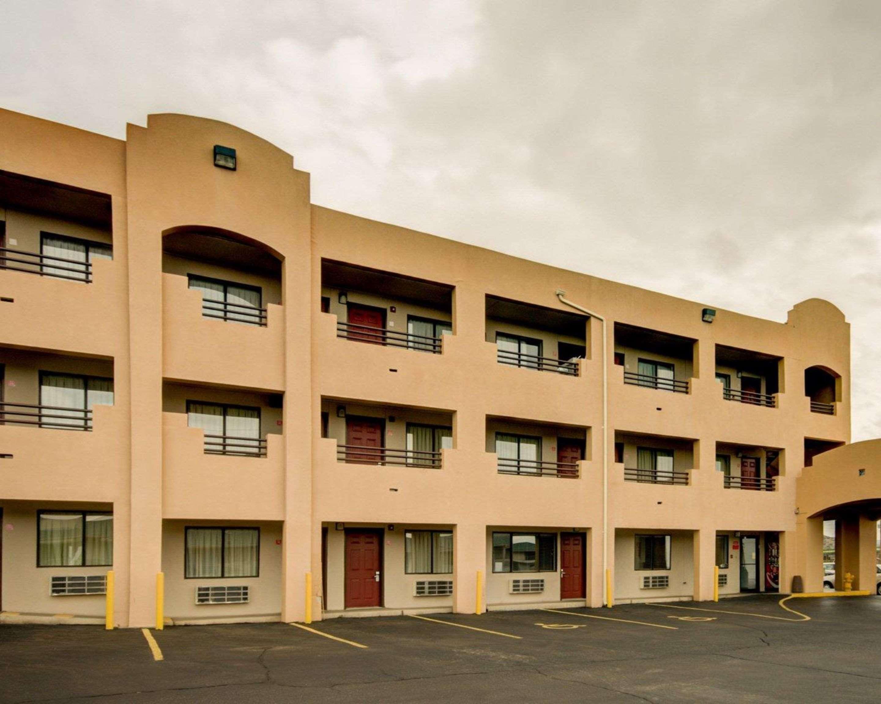 Econo Lodge East Αλμπουκέρκι Εξωτερικό φωτογραφία